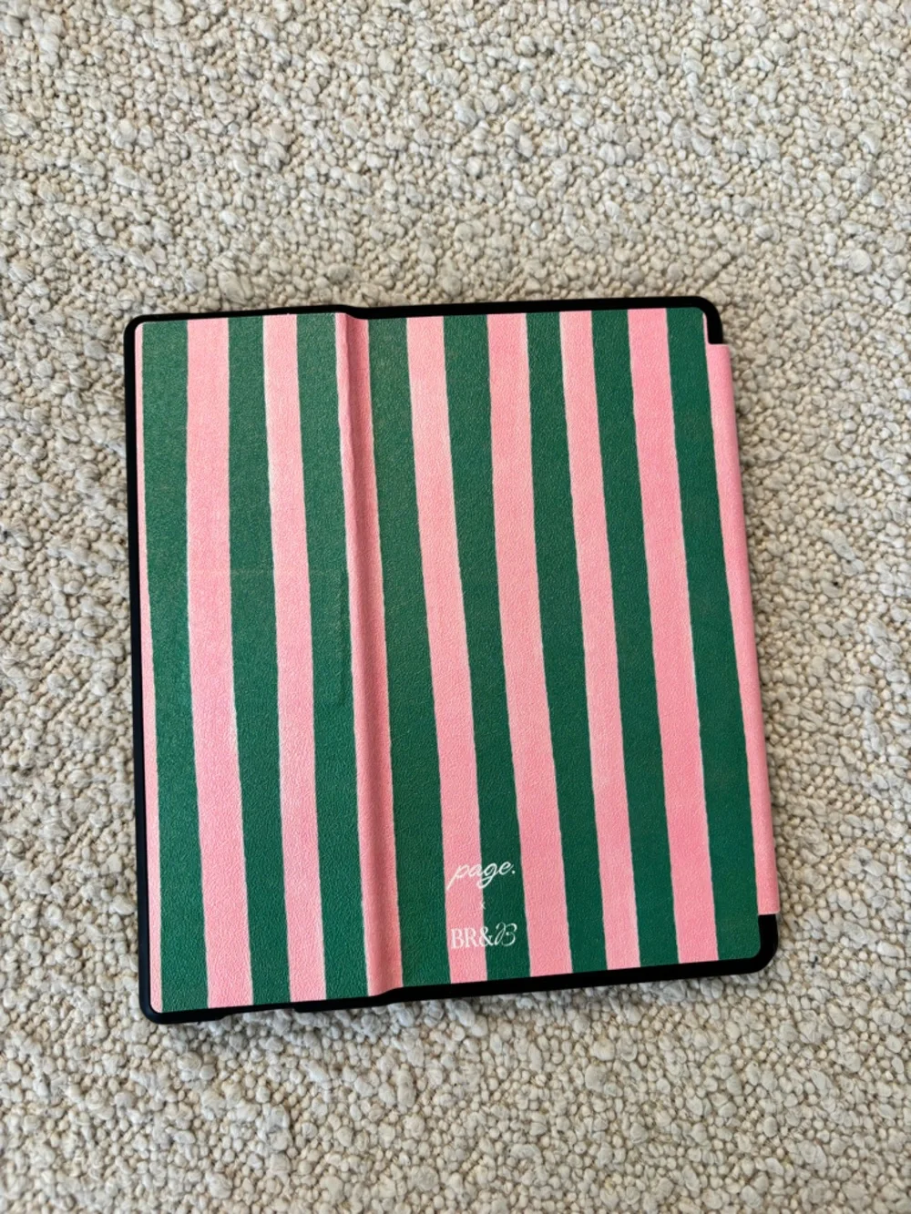 NWT Kindle Oasis Case | Page | Pink & Green Striped "Rather Be Reading” - Picture 3 of 4